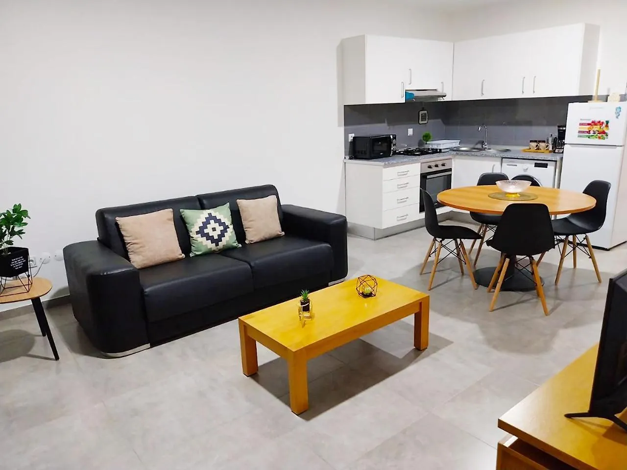 Tity Apartments T2 Santa Maria